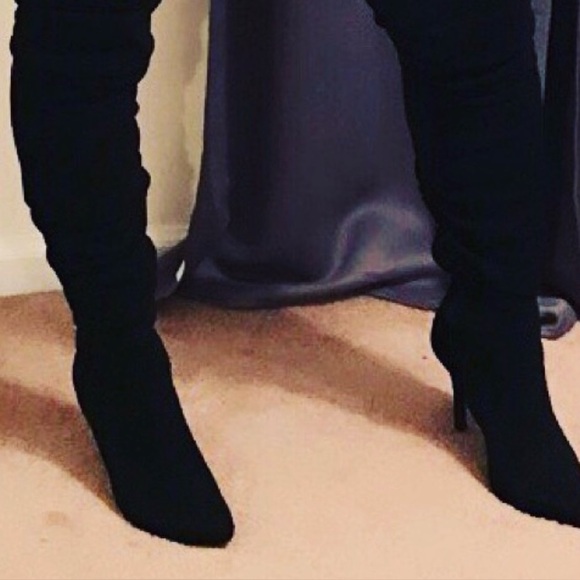 Elegant Black Over-the-Knee Boots